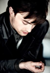 danielradcliffedennysshoot119.jpg
