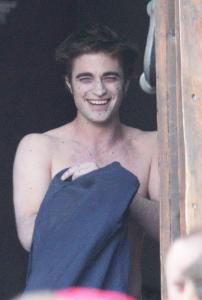 1-robert-pattinson-chest-4.jpg