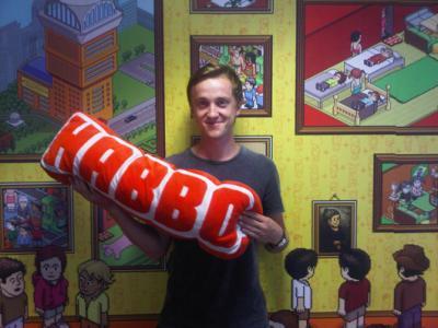 tom-felton-in-habbo-harry-potter-13710915-530-398.jpg