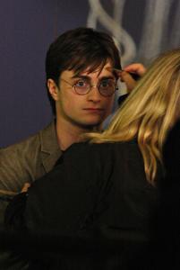 celebssetharrypotterdeathlyhollows3e8bddbc1mcl.jpg