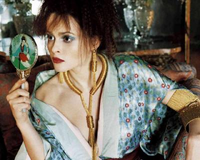 helena-bonham-carter-mirror.jpg