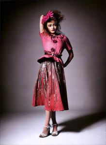 helena_bonham_carter_in_pink.jpg