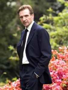 143331__fiennes_l.jpg